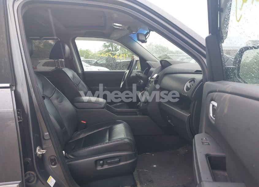 Photo 5 of 2012 Honda Pilot TOURING (VIN 5FNYF4H9XCB050471)