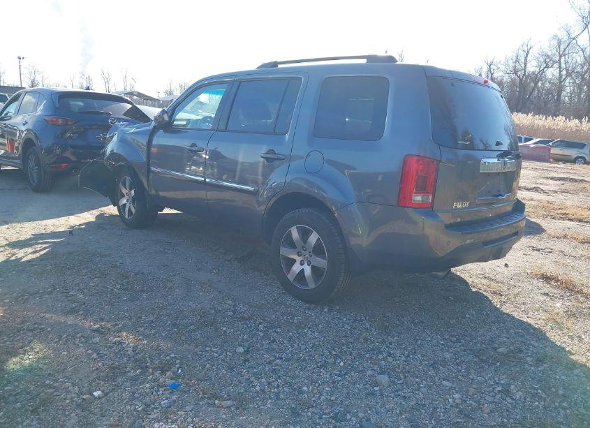 Photo 3 of 2013 Honda Pilot TOURING (VIN 5FNYF4H9XDB001482)