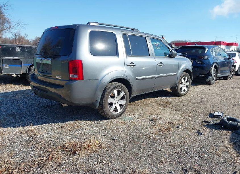 Photo 4 of 2013 Honda Pilot TOURING (VIN 5FNYF4H9XDB001482)