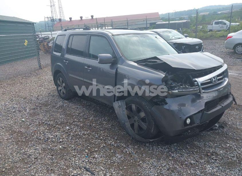 2015 Honda Pilot TOURING (VIN 5FNYF4H9XFB015854) main photo