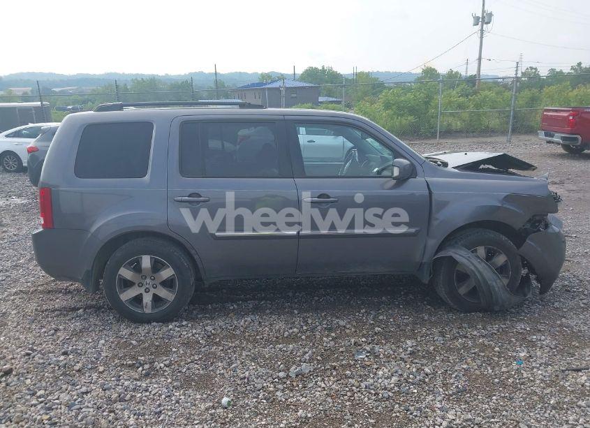 Photo 13 of 2015 Honda Pilot TOURING (VIN 5FNYF4H9XFB015854)