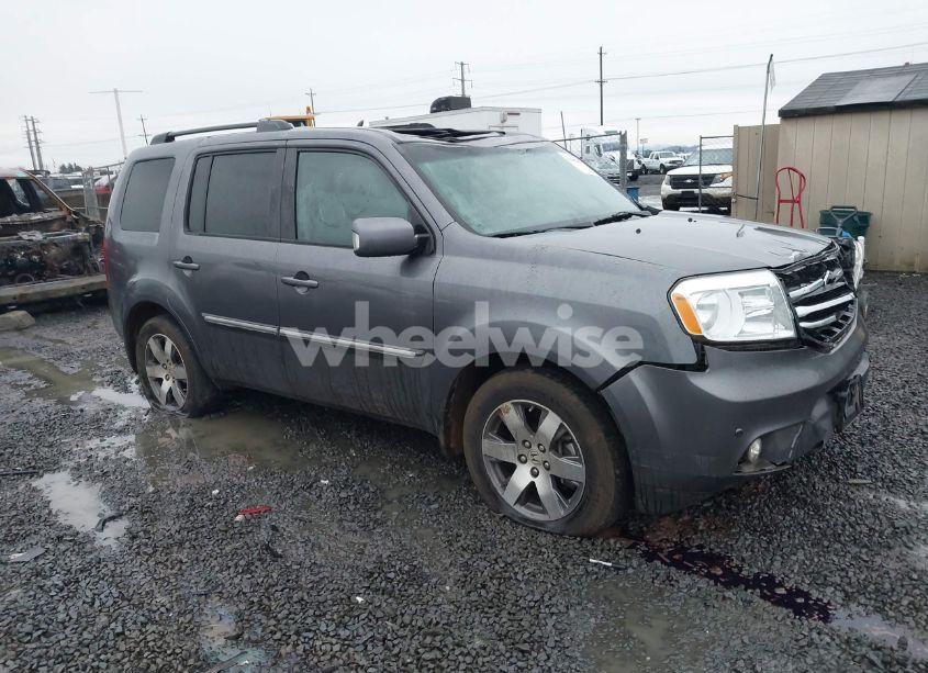 2015 Honda Pilot TOURING (VIN 5FNYF4H9XFB039118) main photo