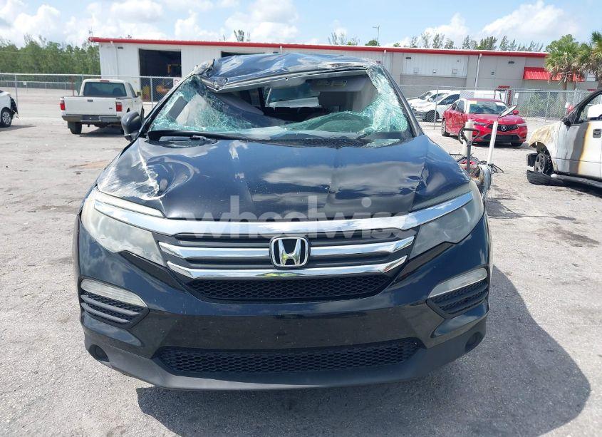 Photo 12 of 2016 Honda Pilot LX (VIN 5FNYF5H10GB040344)
