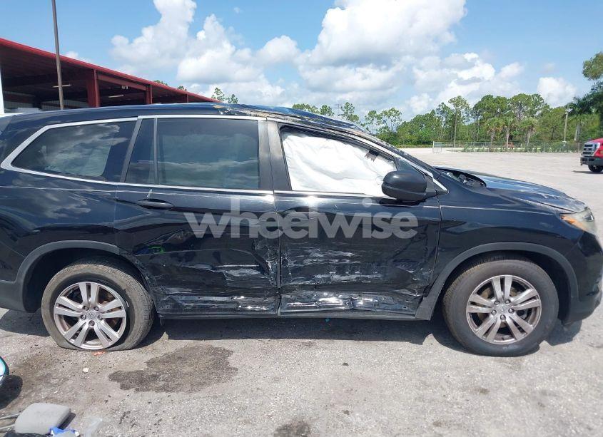 Photo 13 of 2016 Honda Pilot LX (VIN 5FNYF5H10GB040344)