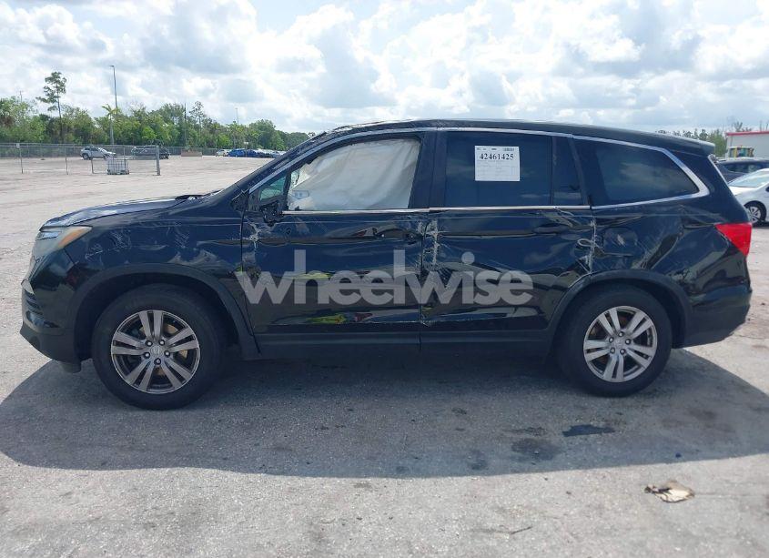 Photo 14 of 2016 Honda Pilot LX (VIN 5FNYF5H10GB040344)