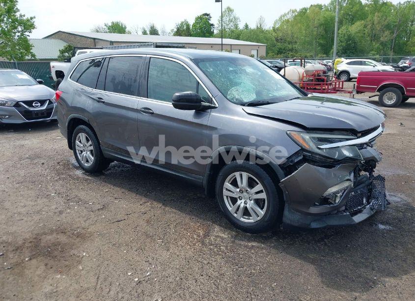 2016 Honda Pilot LX (VIN 5FNYF5H12GB002789) main photo