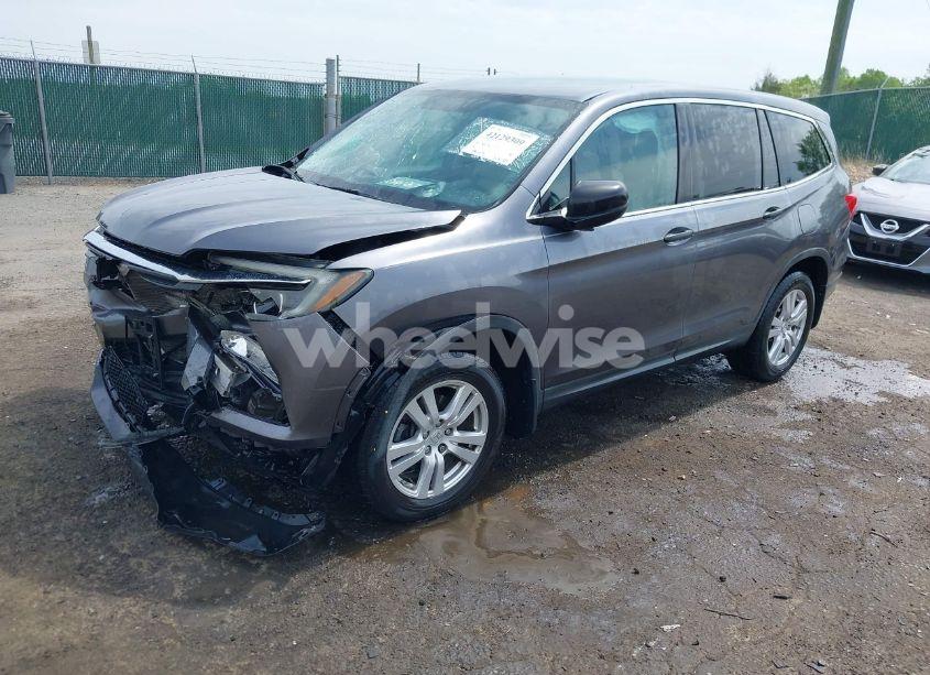 Photo 2 of 2016 Honda Pilot LX (VIN 5FNYF5H12GB002789)