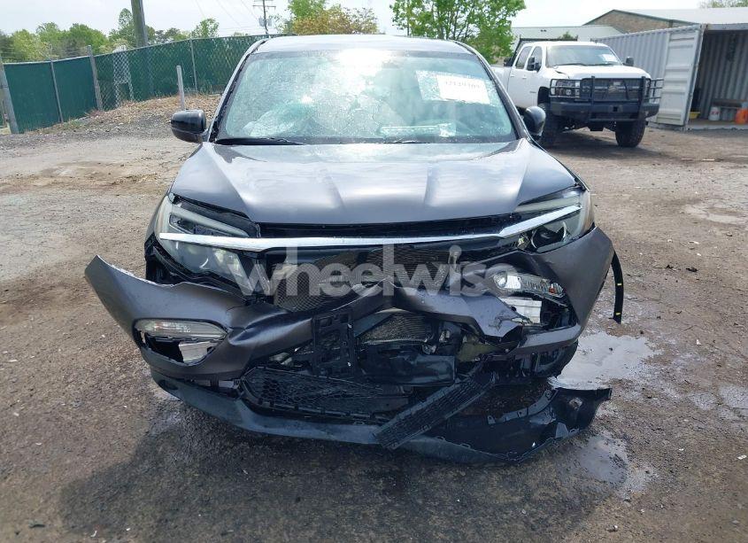 Photo 6 of 2016 Honda Pilot LX (VIN 5FNYF5H12GB002789)