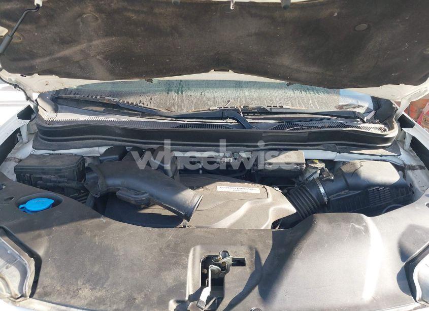 Photo 10 of 2016 Honda Pilot LX (VIN 5FNYF5H12GB012271)