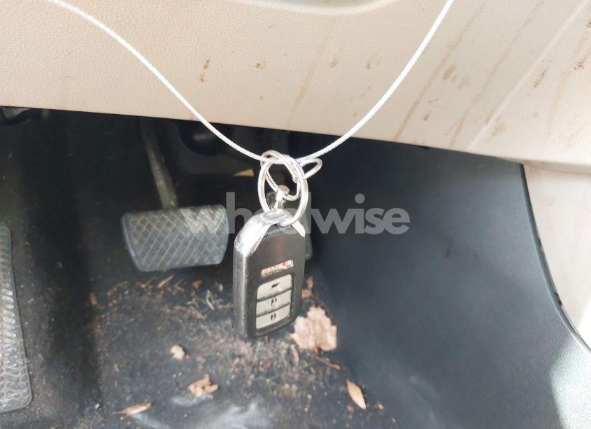 Photo 11 of 2016 Honda Pilot LX (VIN 5FNYF5H12GB012271)