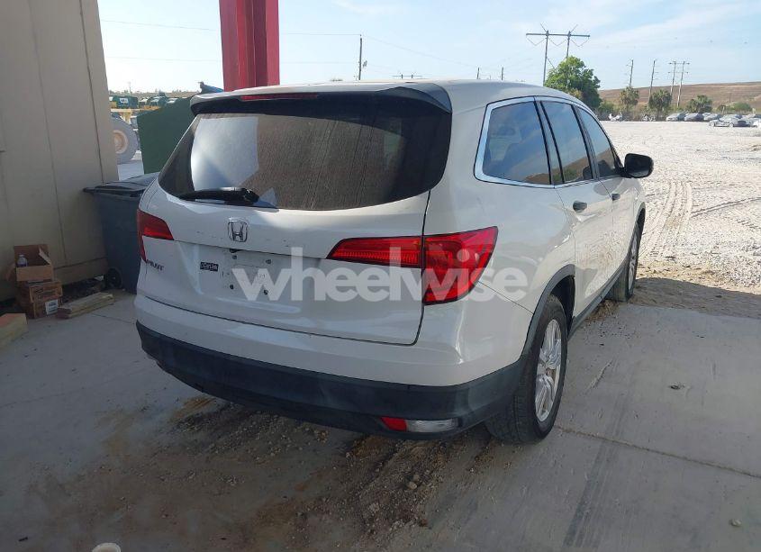 Photo 4 of 2016 Honda Pilot LX (VIN 5FNYF5H12GB012271)