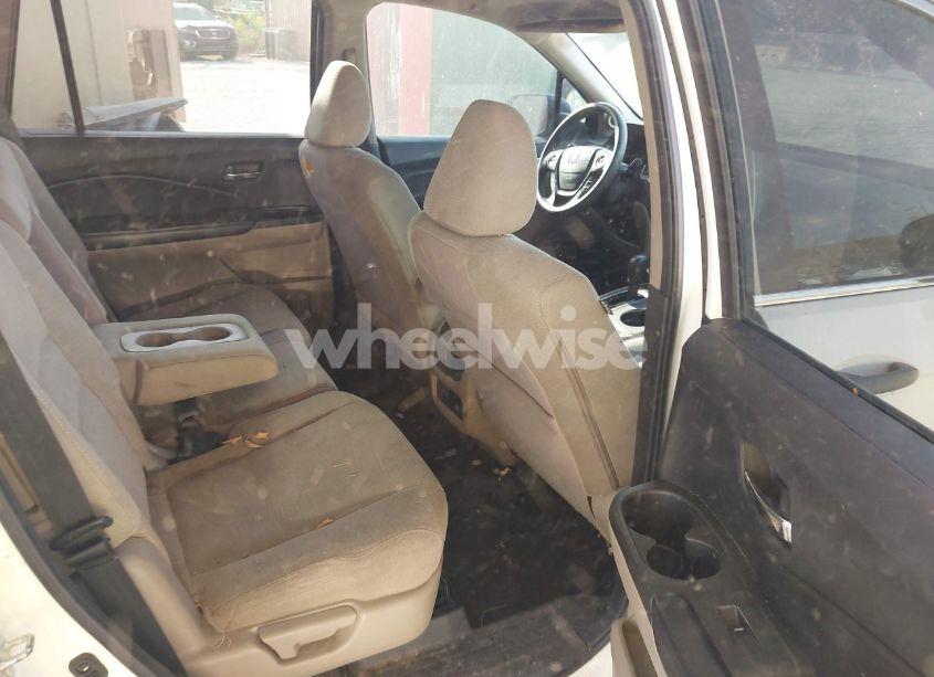 Photo 8 of 2016 Honda Pilot LX (VIN 5FNYF5H12GB012271)