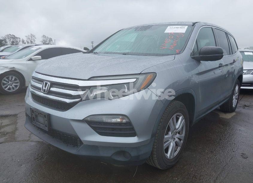 Photo 2 of 2017 Honda Pilot LX (VIN 5FNYF5H13HB011812)