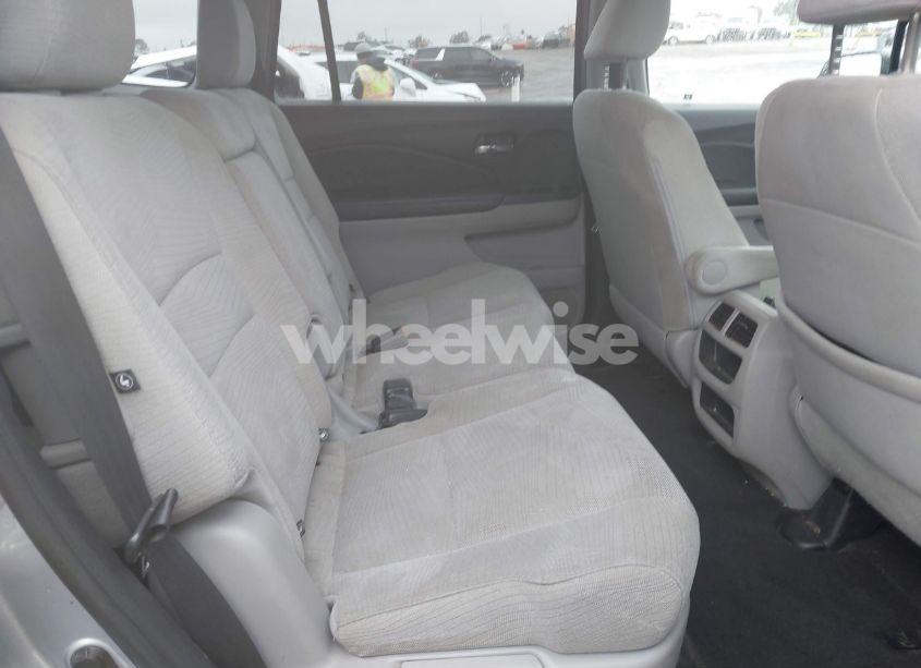 Photo 8 of 2017 Honda Pilot LX (VIN 5FNYF5H13HB011812)