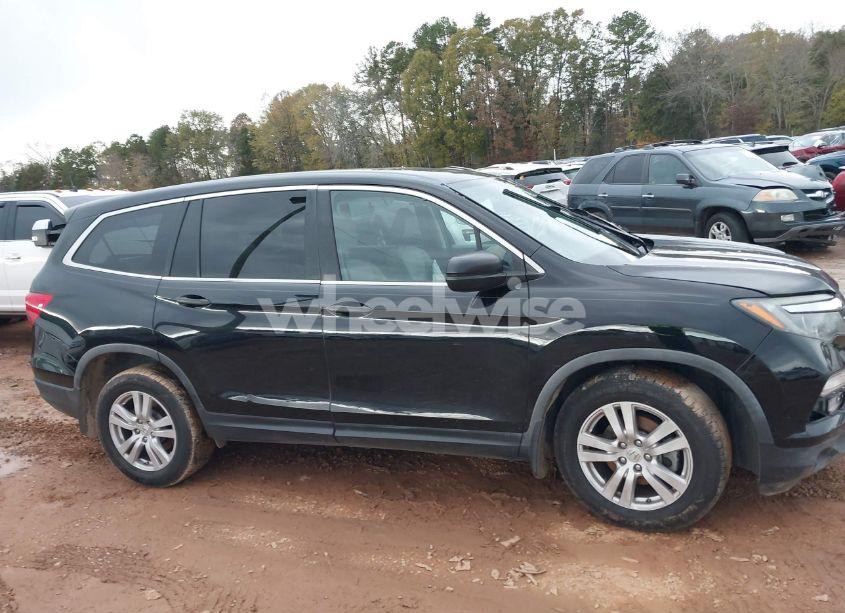 Photo 14 of 2018 Honda Pilot LX (VIN 5FNYF5H13JB022105)
