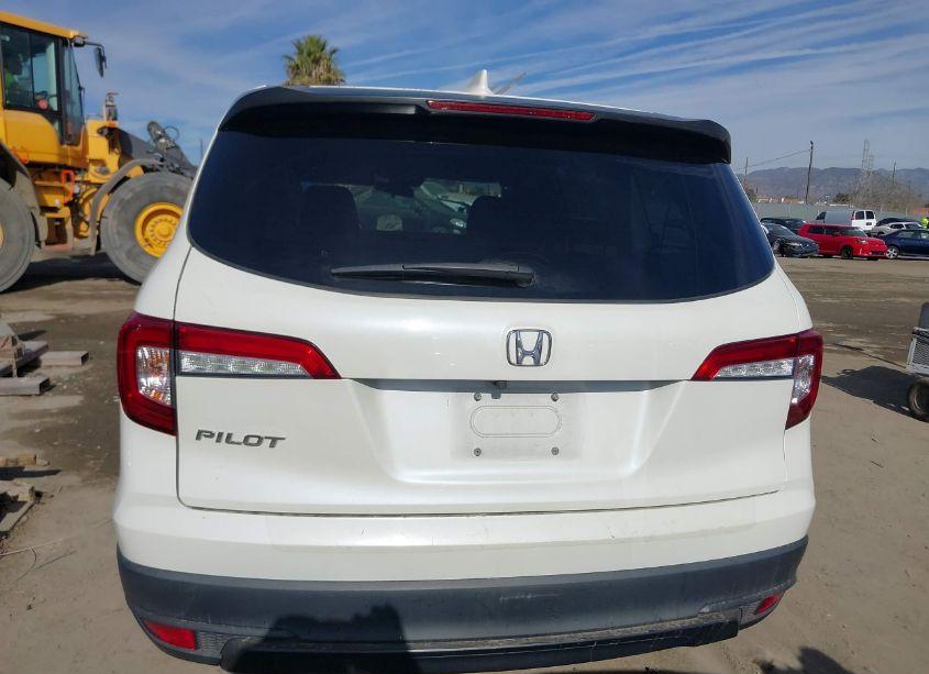 Photo 16 of 2019 Honda Pilot LX (VIN 5FNYF5H13KB022798)