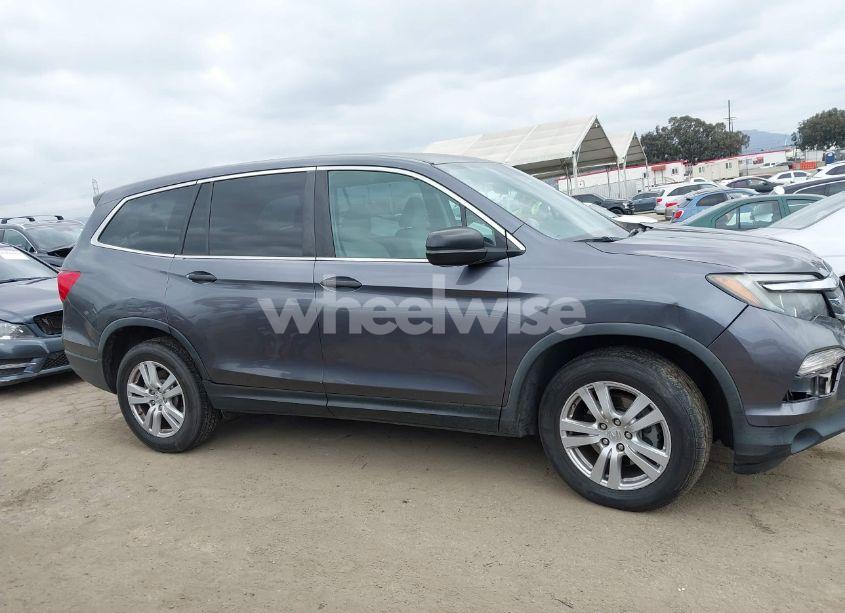 Photo 13 of 2016 Honda Pilot LX (VIN 5FNYF5H14GB037205)
