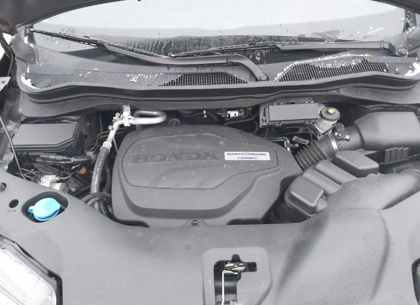 Photo 10 of 2017 Honda Pilot LX (VIN 5FNYF5H16HB003039)