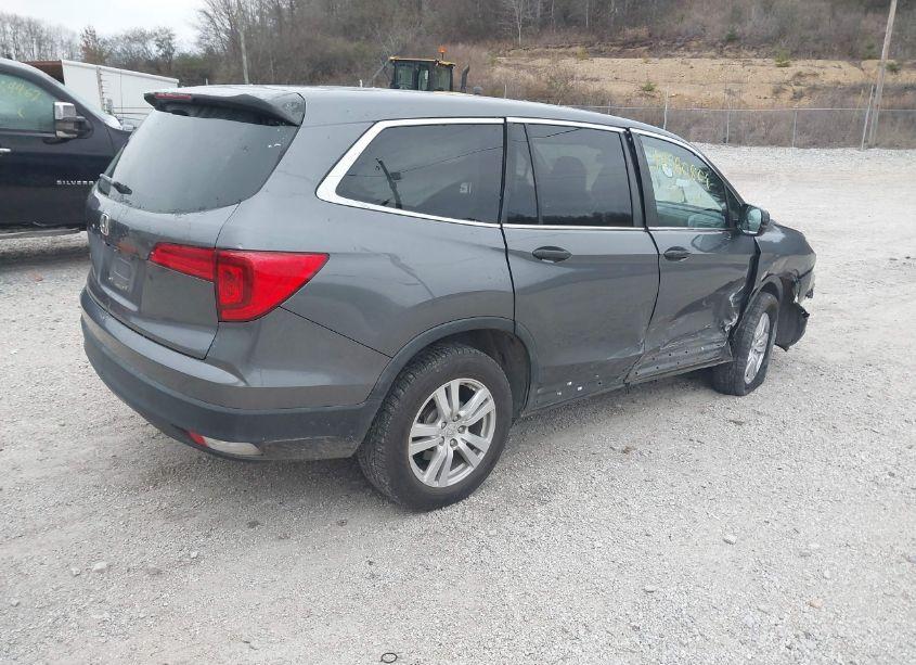 Photo 4 of 2017 Honda Pilot LX (VIN 5FNYF5H16HB003039)