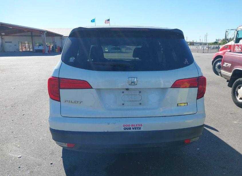 Photo 16 of 2018 Honda Pilot LX (VIN 5FNYF5H16JB031722)