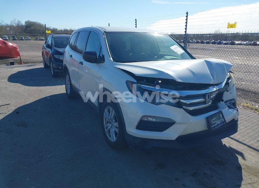 2017 Honda Pilot LX (VIN 5FNYF5H17HB044487) main photo