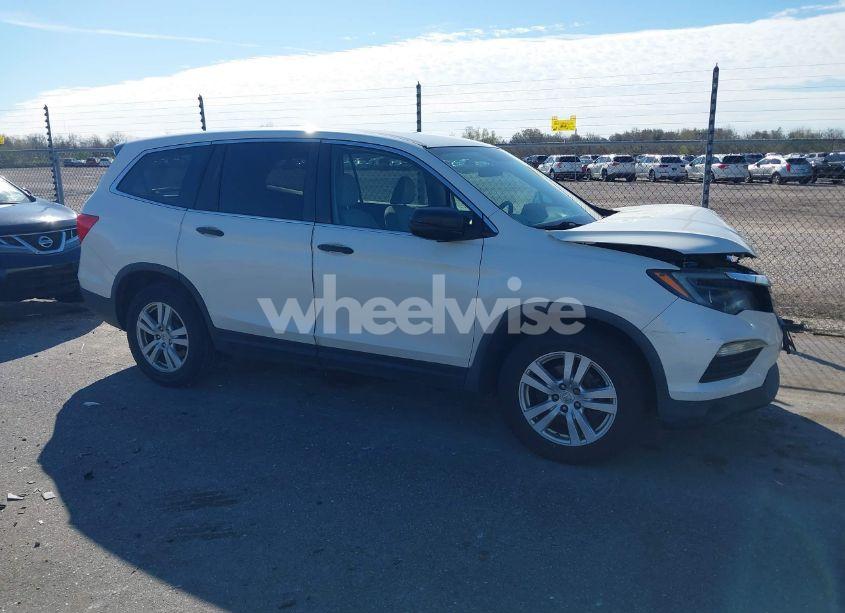 Photo 13 of 2017 Honda Pilot LX (VIN 5FNYF5H17HB044487)