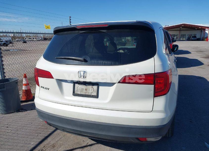 Photo 16 of 2017 Honda Pilot LX (VIN 5FNYF5H17HB044487)