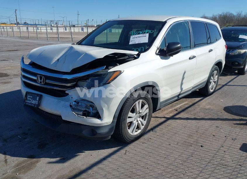 Photo 2 of 2017 Honda Pilot LX (VIN 5FNYF5H17HB044487)