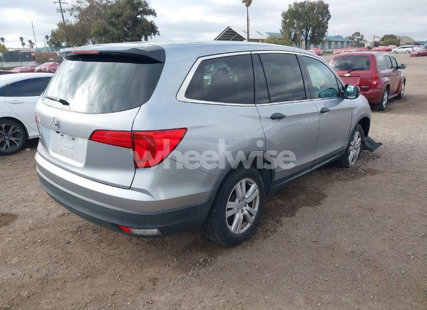 Photo 4 of 2018 Honda Pilot LX (VIN 5FNYF5H18JB016185)