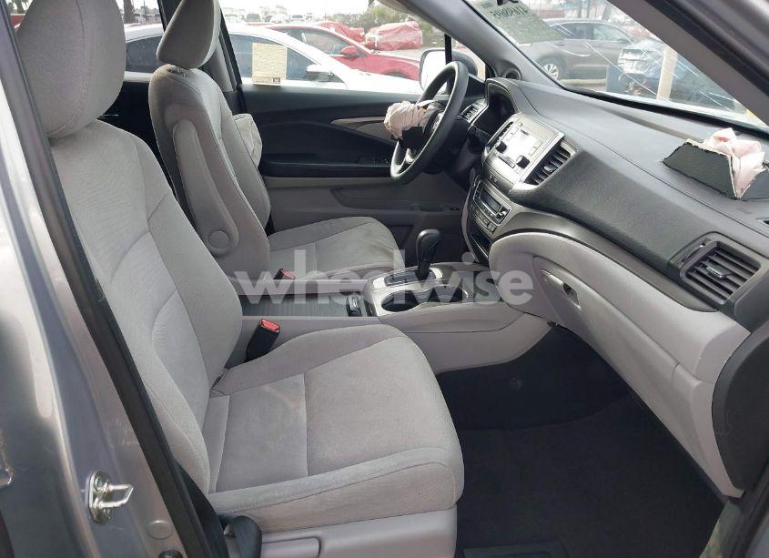 Photo 5 of 2018 Honda Pilot LX (VIN 5FNYF5H18JB016185)
