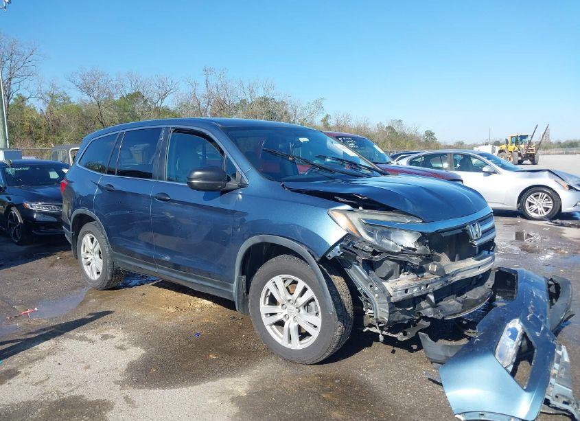 2016 Honda Pilot LX (VIN 5FNYF5H1XGB028654) main photo