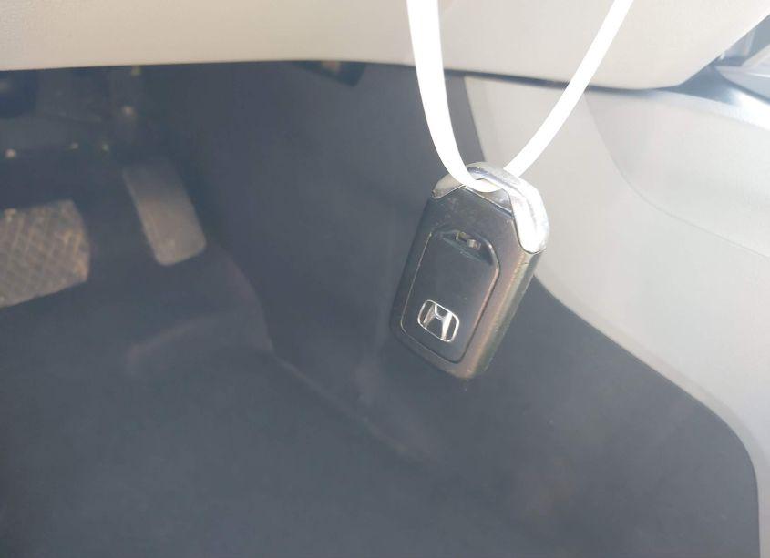 Photo 11 of 2016 Honda Pilot LX (VIN 5FNYF5H1XGB028654)