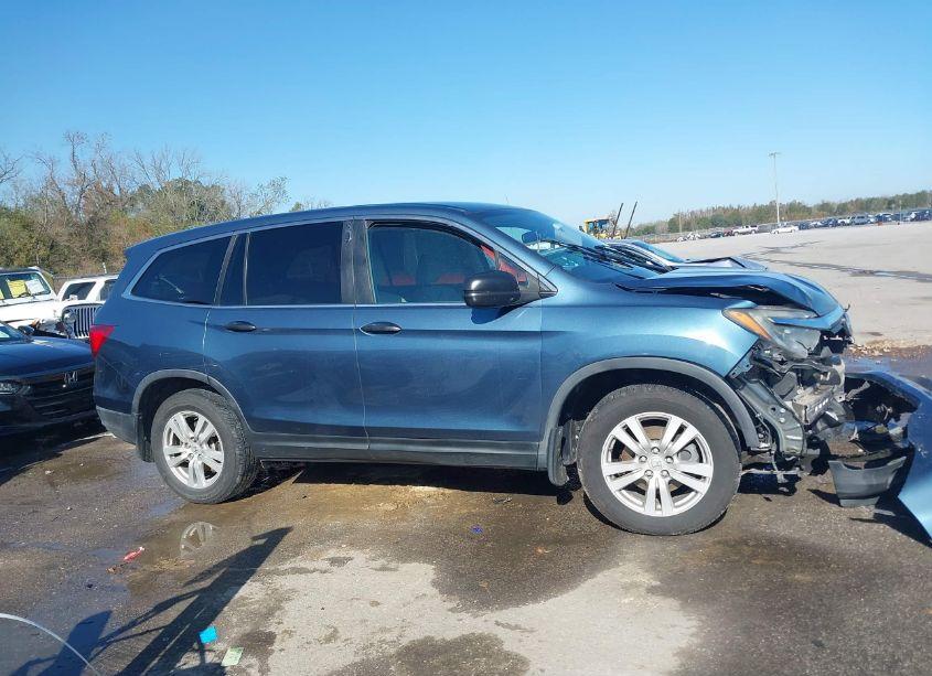 Photo 13 of 2016 Honda Pilot LX (VIN 5FNYF5H1XGB028654)
