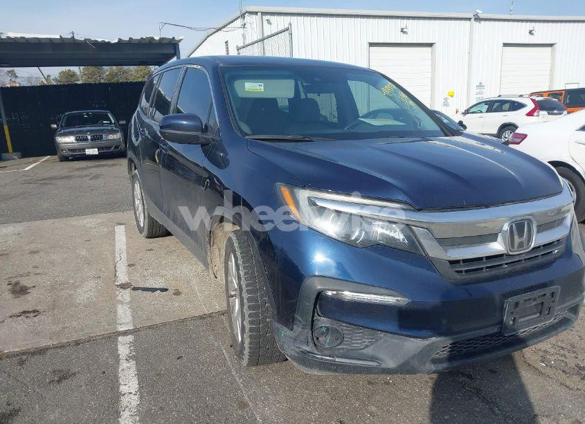 2019 Honda Pilot LX (VIN 5FNYF5H1XKB026833) main photo