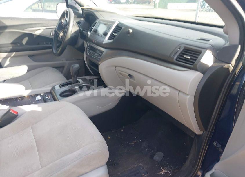 Photo 5 of 2019 Honda Pilot LX (VIN 5FNYF5H1XKB026833)