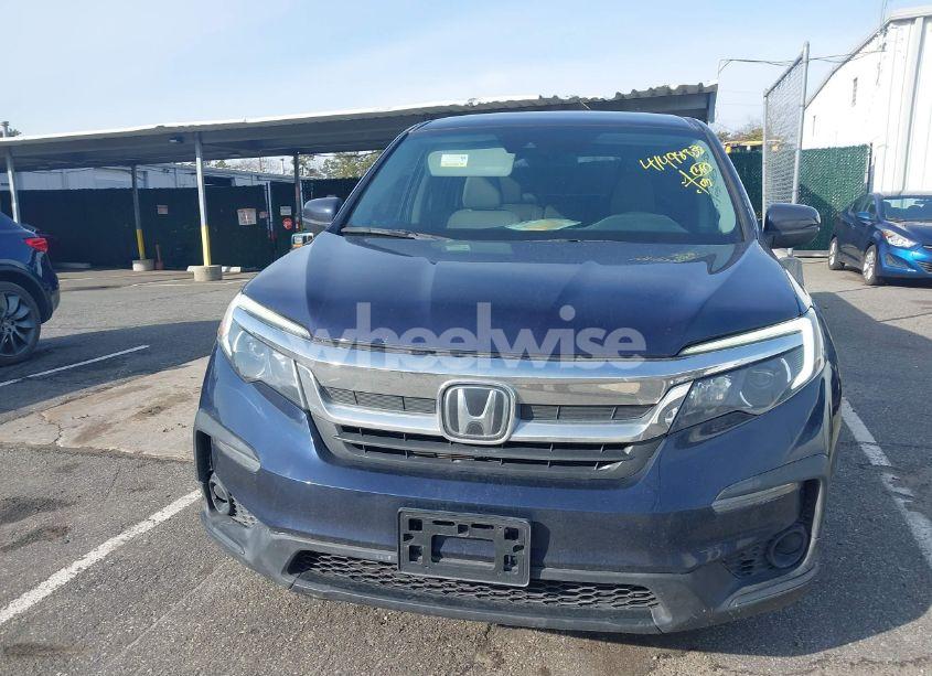 Photo 6 of 2019 Honda Pilot LX (VIN 5FNYF5H1XKB026833)