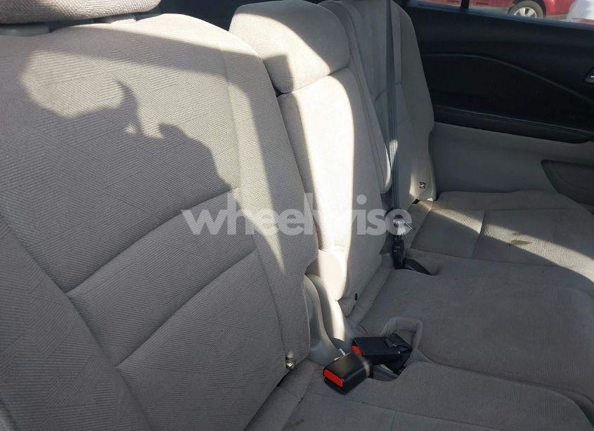 Photo 8 of 2019 Honda Pilot LX (VIN 5FNYF5H1XKB026833)