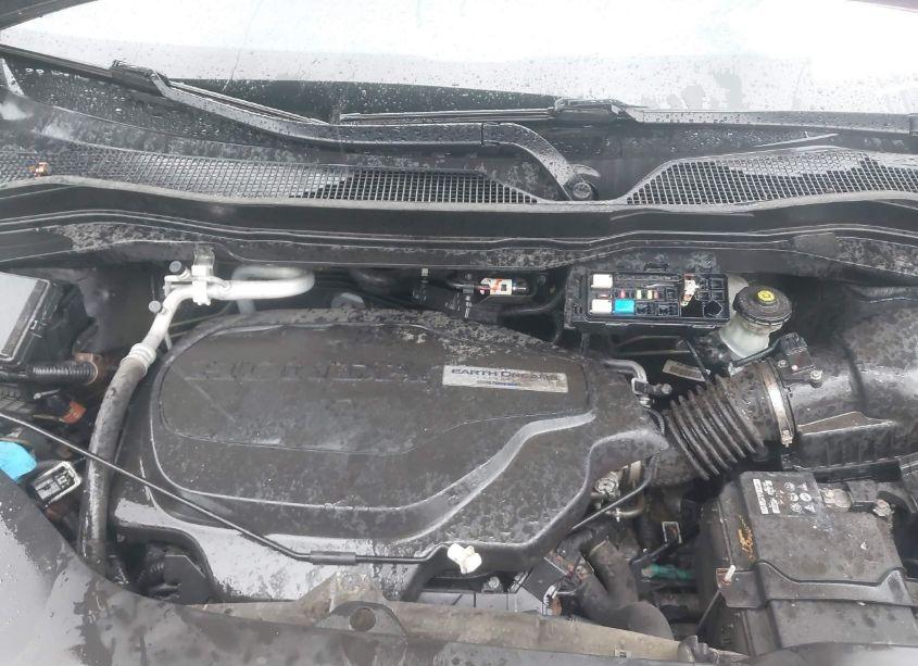 Photo 10 of 2019 Honda Pilot LX (VIN 5FNYF5H1XKB031739)