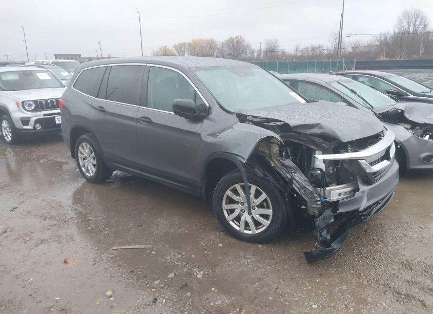 Photo 13 of 2019 Honda Pilot LX (VIN 5FNYF5H1XKB031739)