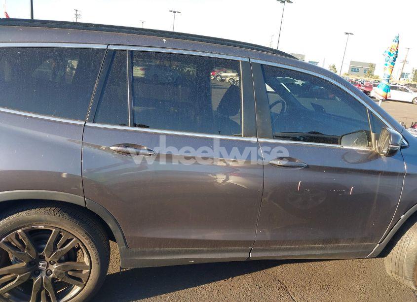 Photo 14 of 2021 Honda Pilot 2WD SPECIAL EDITION (VIN 5FNYF5H20MB017389)