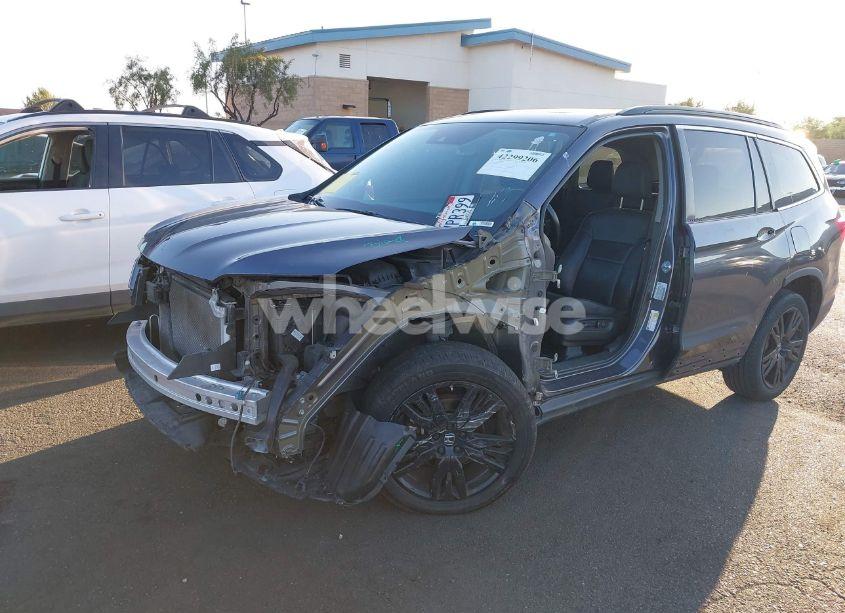 Photo 2 of 2021 Honda Pilot 2WD SPECIAL EDITION (VIN 5FNYF5H20MB017389)
