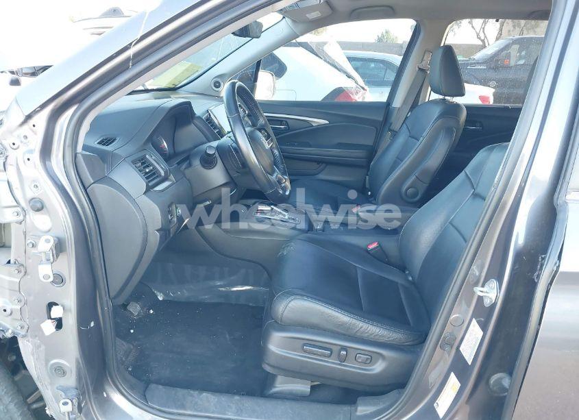 Photo 5 of 2021 Honda Pilot 2WD SPECIAL EDITION (VIN 5FNYF5H20MB017389)
