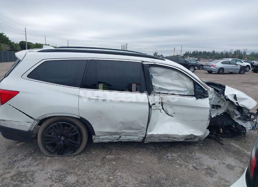 Photo 13 of 2021 Honda Pilot 2WD SPECIAL EDITION (VIN 5FNYF5H20MB017456)