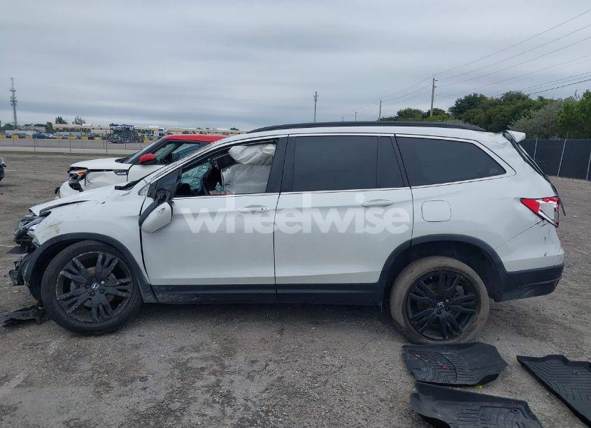 Photo 14 of 2021 Honda Pilot 2WD SPECIAL EDITION (VIN 5FNYF5H20MB017456)