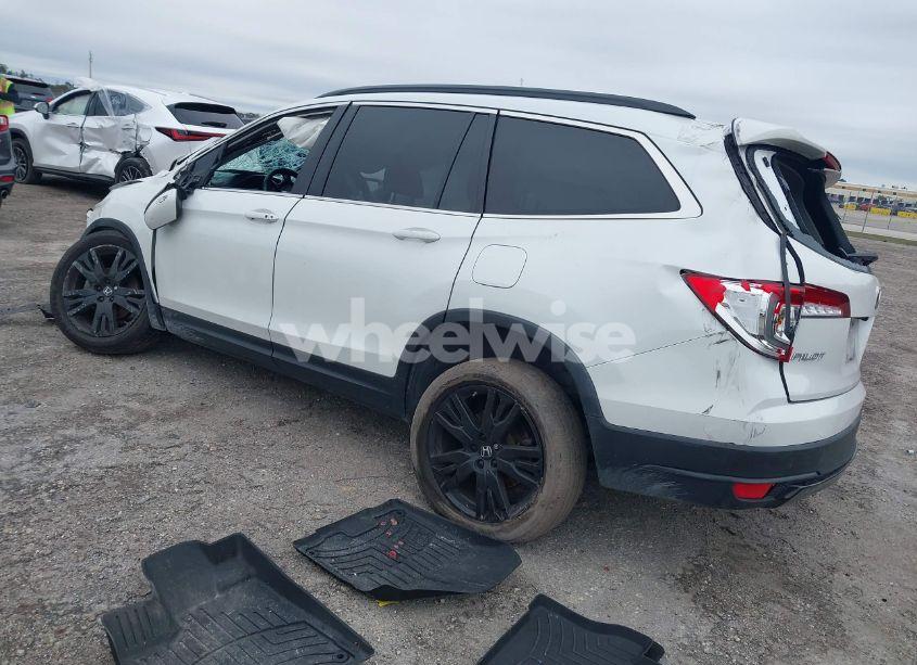 Photo 3 of 2021 Honda Pilot 2WD SPECIAL EDITION (VIN 5FNYF5H20MB017456)