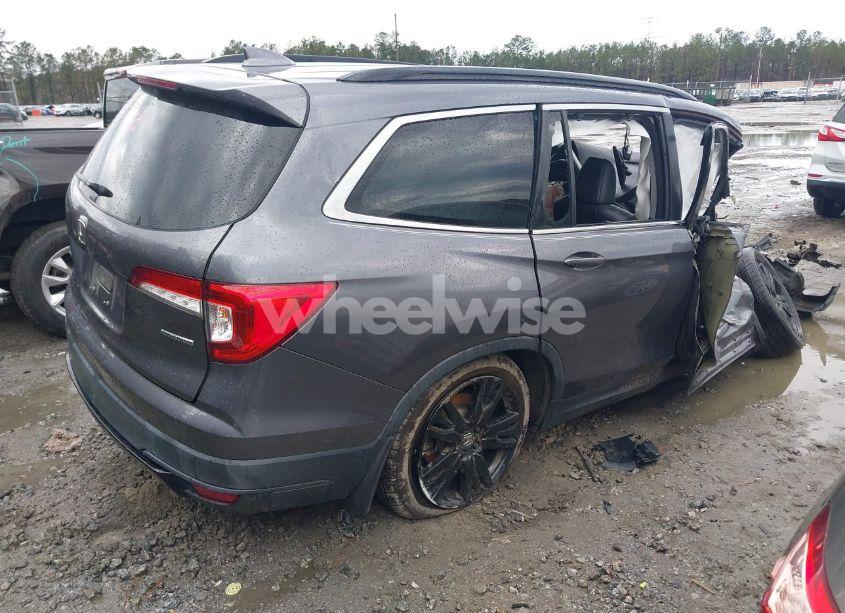 Photo 4 of 2021 Honda Pilot 2WD SPECIAL EDITION (VIN 5FNYF5H20MB032197)