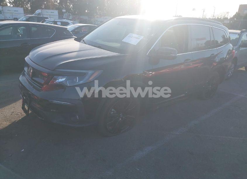 Photo 2 of 2021 Honda Pilot 2WD SPECIAL EDITION (VIN 5FNYF5H20MB043720)