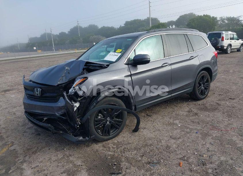 Photo 2 of 2022 Honda Pilot 2WD SPECIAL EDITION (VIN 5FNYF5H21NB024305)