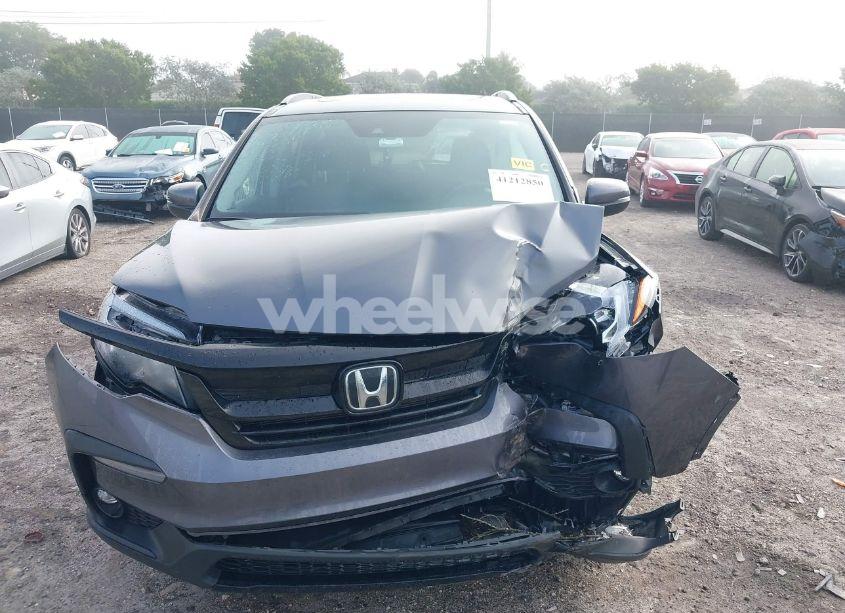 Photo 6 of 2022 Honda Pilot 2WD SPECIAL EDITION (VIN 5FNYF5H21NB024305)
