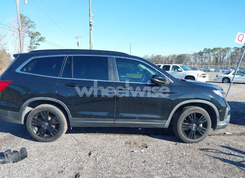 Photo 13 of 2021 Honda Pilot 2WD SPECIAL EDITION (VIN 5FNYF5H22MB007883)